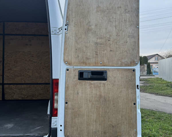 Белый Мерседес Sprinter, объемом двигателя 2.2 л и пробегом 351 тыс. км за 10600 $, фото 42 на Automoto.ua