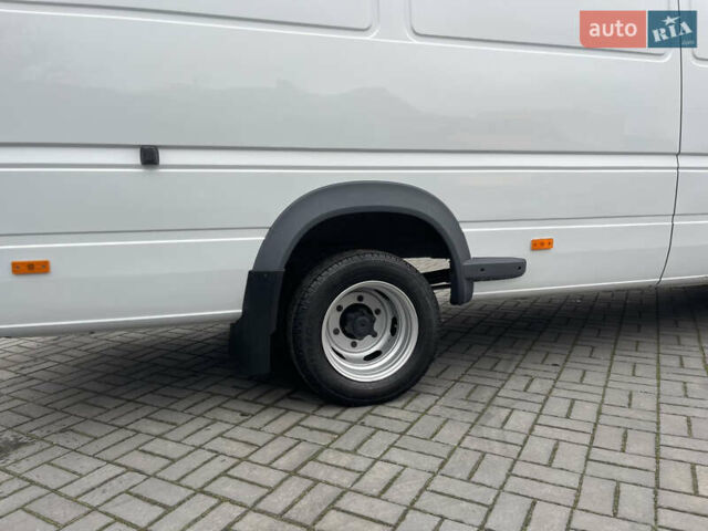 Белый Мерседес Sprinter, объемом двигателя 2.2 л и пробегом 327 тыс. км за 14800 $, фото 9 на Automoto.ua