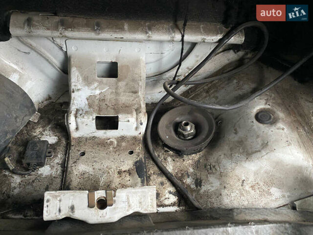 Білий Мерседес Sprinter, об'ємом двигуна 2.2 л та пробігом 390 тис. км за 6999 $, фото 39 на Automoto.ua