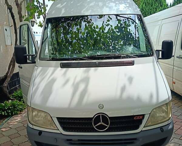 Белый Мерседес Sprinter, объемом двигателя 2.7 л и пробегом 623 тыс. км за 10700 $, фото 9 на Automoto.ua