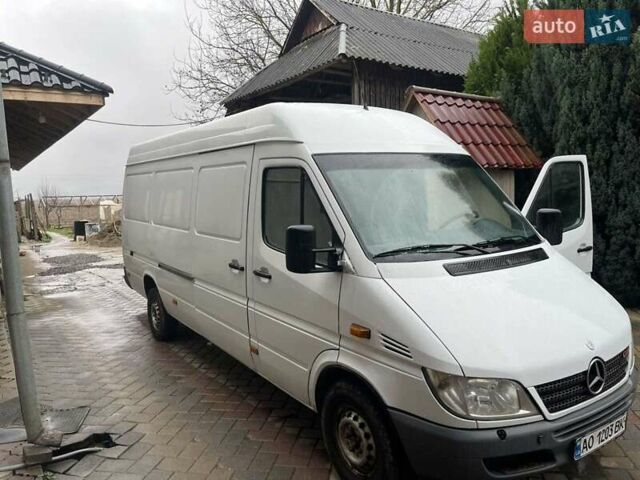 Білий Мерседес Sprinter, об'ємом двигуна 2.7 л та пробігом 640 тис. км за 10500 $, фото 3 на Automoto.ua