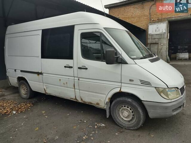 Білий Мерседес Sprinter, об'ємом двигуна 2.7 л та пробігом 403 тис. км за 5250 $, фото 4 на Automoto.ua