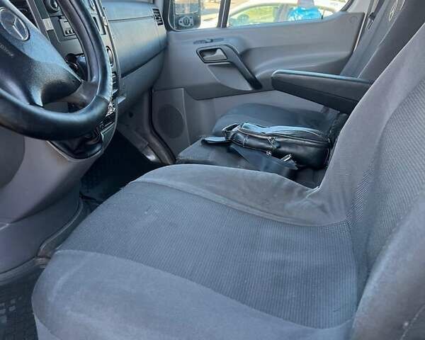 Белый Мерседес Sprinter, объемом двигателя 2.1 л и пробегом 620 тыс. км за 9800 $, фото 15 на Automoto.ua