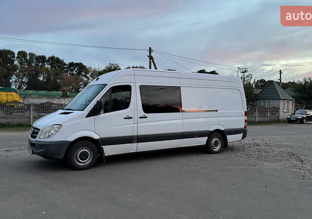 Белый Мерседес Sprinter, объемом двигателя 2.15 л и пробегом 480 тыс. км за 12200 $, фото 10 на Automoto.ua