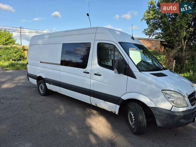 Белый Мерседес Sprinter, объемом двигателя 2.1 л и пробегом 580 тыс. км за 9900 $, фото 4 на Automoto.ua