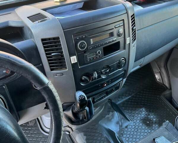 Белый Мерседес Sprinter, объемом двигателя 2.1 л и пробегом 620 тыс. км за 9800 $, фото 10 на Automoto.ua