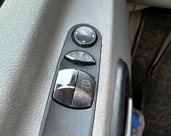 Білий Мерседес Sprinter, об'ємом двигуна 2.2 л та пробігом 580 тис. км за 9500 $, фото 7 на Automoto.ua