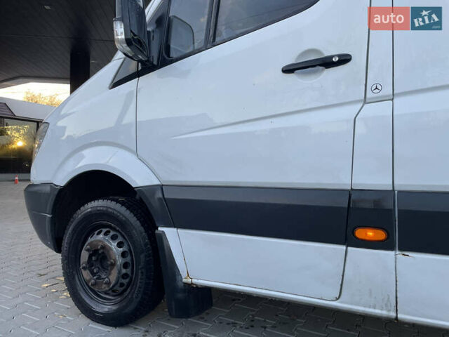 Белый Мерседес Sprinter, объемом двигателя 2.15 л и пробегом 222 тыс. км за 11999 $, фото 11 на Automoto.ua