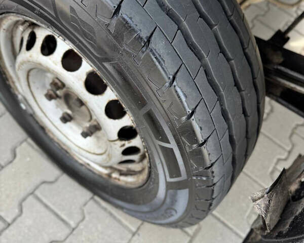 Білий Мерседес Sprinter, об'ємом двигуна 2.9 л та пробігом 600 тис. км за 12000 $, фото 3 на Automoto.ua