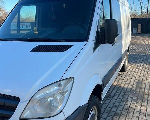 Белый Мерседес Sprinter, объемом двигателя 2.1 л и пробегом 620 тыс. км за 9800 $, фото 6 на Automoto.ua