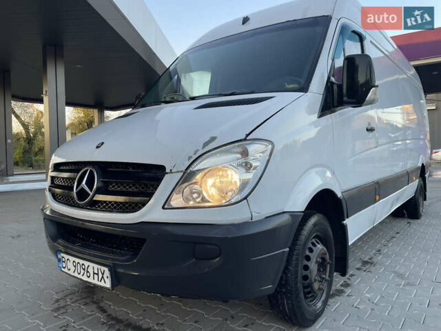 Белый Мерседес Sprinter, объемом двигателя 2.15 л и пробегом 222 тыс. км за 11999 $, фото 12 на Automoto.ua