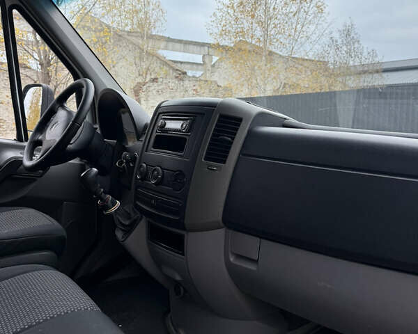 Белый Мерседес Sprinter, объемом двигателя 0 л и пробегом 410 тыс. км за 17300 $, фото 16 на Automoto.ua