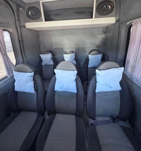 Белый Мерседес Sprinter, объемом двигателя 2.15 л и пробегом 480 тыс. км за 14000 $, фото 3 на Automoto.ua