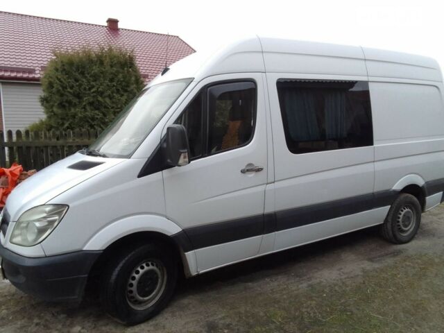 Белый Мерседес Sprinter, объемом двигателя 2.1 л и пробегом 460 тыс. км за 9350 $, фото 1 на Automoto.ua