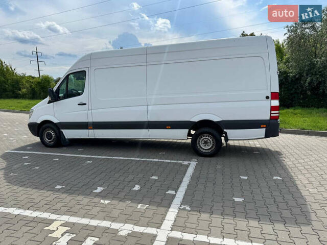Білий Мерседес Sprinter, об'ємом двигуна 2.9 л та пробігом 600 тис. км за 12000 $, фото 1 на Automoto.ua