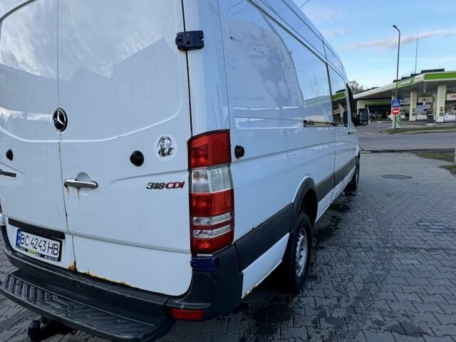 Белый Мерседес Sprinter, объемом двигателя 3 л и пробегом 754 тыс. км за 13000 $, фото 2 на Automoto.ua