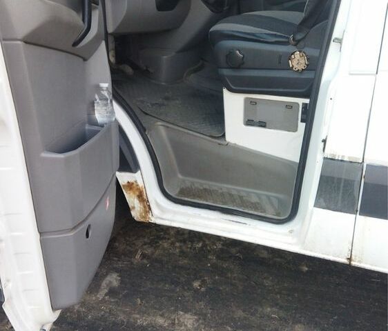 Белый Мерседес Sprinter, объемом двигателя 2.1 л и пробегом 515 тыс. км за 6500 $, фото 5 на Automoto.ua