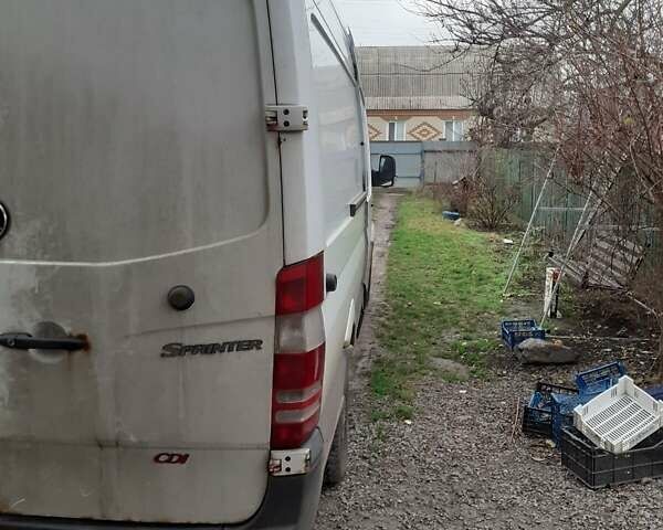 Білий Мерседес Sprinter, об'ємом двигуна 2.1 л та пробігом 330 тис. км за 10000 $, фото 6 на Automoto.ua