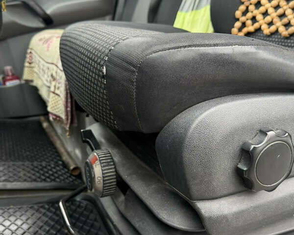 Білий Мерседес Sprinter, об'ємом двигуна 2.15 л та пробігом 580 тис. км за 12800 $, фото 9 на Automoto.ua