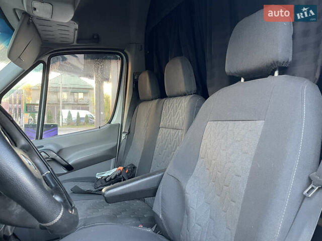 Белый Мерседес Sprinter, объемом двигателя 2.15 л и пробегом 222 тыс. км за 11999 $, фото 32 на Automoto.ua