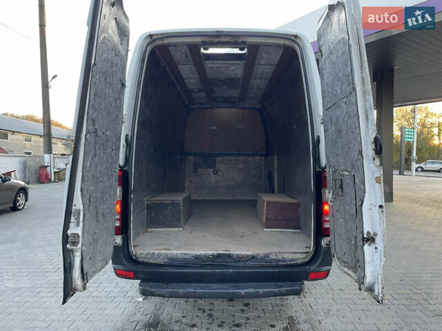Белый Мерседес Sprinter, объемом двигателя 2.15 л и пробегом 222 тыс. км за 11999 $, фото 34 на Automoto.ua