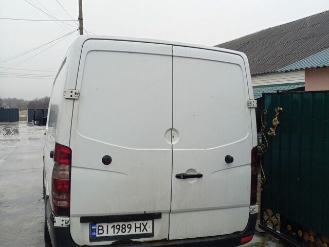 Белый Мерседес Sprinter, объемом двигателя 2.15 л и пробегом 400 тыс. км за 10000 $, фото 3 на Automoto.ua