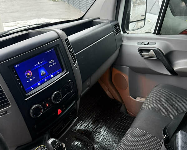 Білий Мерседес Sprinter, об'ємом двигуна 2.15 л та пробігом 400 тис. км за 8700 $, фото 8 на Automoto.ua