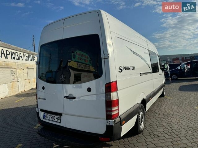 Белый Мерседес Sprinter, объемом двигателя 2.15 л и пробегом 300 тыс. км за 13000 $, фото 12 на Automoto.ua