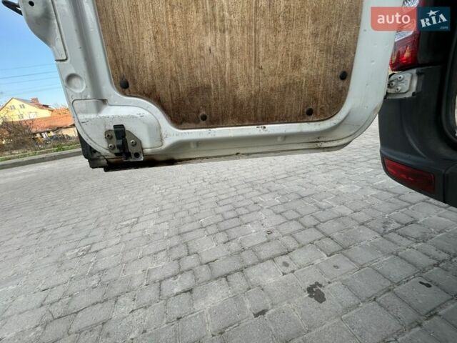 Белый Мерседес Sprinter, объемом двигателя 2.15 л и пробегом 194 тыс. км за 11900 $, фото 39 на Automoto.ua