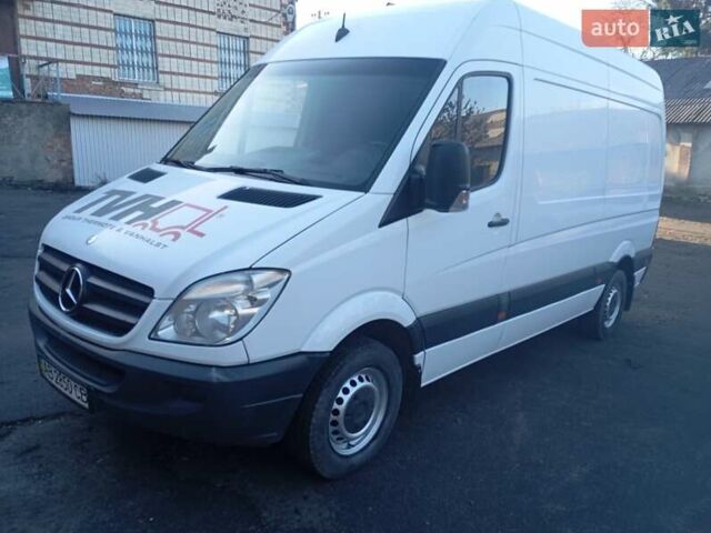 Белый Мерседес Sprinter, объемом двигателя 2.1 л и пробегом 440 тыс. км за 9800 $, фото 9 на Automoto.ua