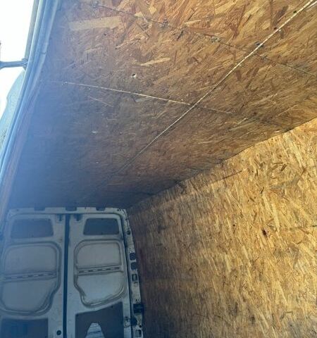 Белый Мерседес Sprinter, объемом двигателя 2.1 л и пробегом 650 тыс. км за 10200 $, фото 8 на Automoto.ua