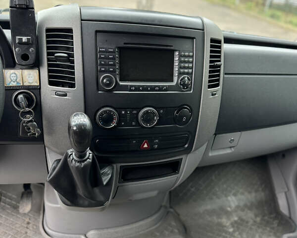 Мерседес Sprinter 2008 в Виннице на Automoto.ua Белый Мерседес Sprinter, объемом двигателя 2.1 л и пробегом 320 тыс. км за 9800 $, фото 12 на Automoto.ua