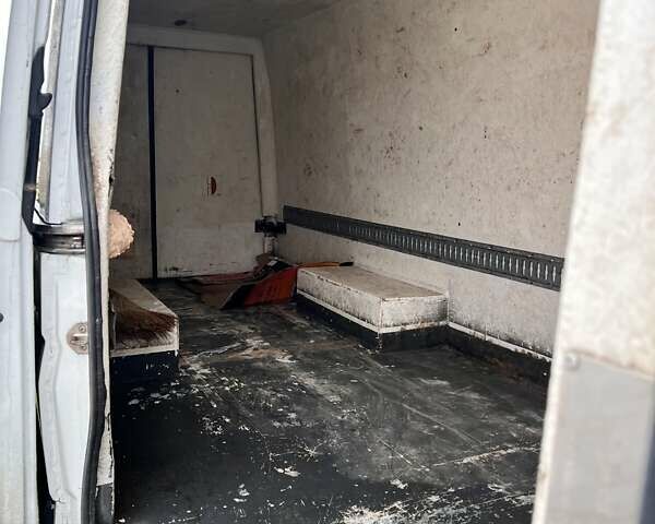 Білий Мерседес Sprinter, об'ємом двигуна 3 л та пробігом 503 тис. км за 18200 $, фото 4 на Automoto.ua