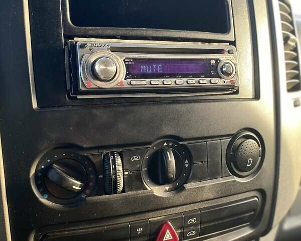 Белый Мерседес Sprinter, объемом двигателя 2.15 л и пробегом 480 тыс. км за 6800 $, фото 8 на Automoto.ua