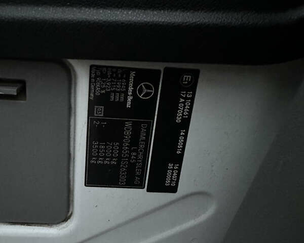Белый Мерседес Sprinter, объемом двигателя 2.99 л и пробегом 317 тыс. км за 15400 $, фото 19 на Automoto.ua