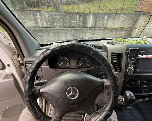 Мерседес Sprinter 2008 в Путиле на Automoto.ua Белый Мерседес Sprinter, объемом двигателя 2.15 л и пробегом 630 тыс. км за 15000 $, фото 16 на Automoto.ua