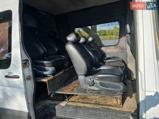 Белый Мерседес Sprinter, объемом двигателя 2.15 л и пробегом 503 тыс. км за 10999 $, фото 7 на Automoto.ua