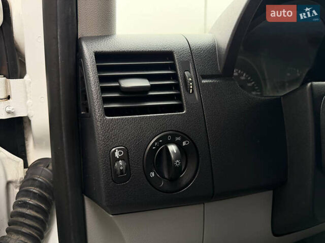 Білий Мерседес Sprinter, об'ємом двигуна 2.15 л та пробігом 300 тис. км за 12900 $, фото 22 на Automoto.ua