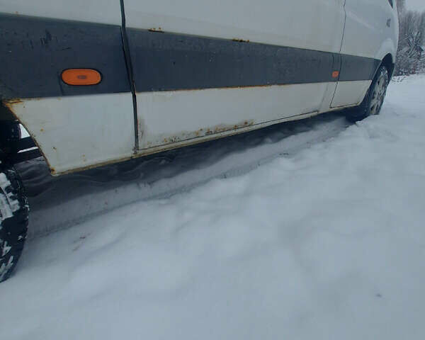 Білий Мерседес Sprinter, об'ємом двигуна 2.15 л та пробігом 500 тис. км за 9900 $, фото 2 на Automoto.ua