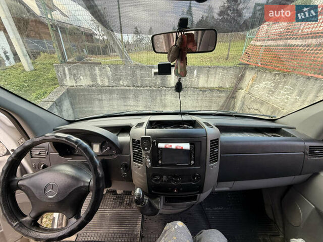 Мерседес Sprinter 2008 в Путиле на Automoto.ua Белый Мерседес Sprinter, объемом двигателя 2.15 л и пробегом 630 тыс. км за 15000 $, фото 14 на Automoto.ua