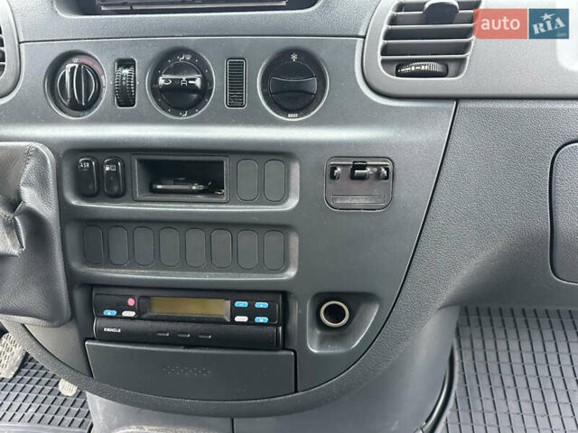 Белый Мерседес Sprinter, объемом двигателя 2.69 л и пробегом 316 тыс. км за 19700 $, фото 11 на Automoto.ua