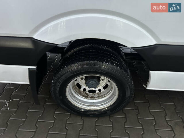 Белый Мерседес Sprinter, объемом двигателя 2.99 л и пробегом 317 тыс. км за 15400 $, фото 25 на Automoto.ua