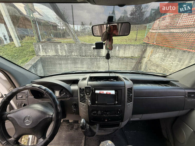 Мерседес Sprinter 2008 в Путиле на Automoto.ua Белый Мерседес Sprinter, объемом двигателя 2.15 л и пробегом 630 тыс. км за 15000 $, фото 13 на Automoto.ua