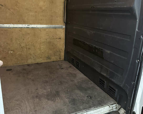 Белый Мерседес Sprinter, объемом двигателя 2.99 л и пробегом 317 тыс. км за 15400 $, фото 12 на Automoto.ua