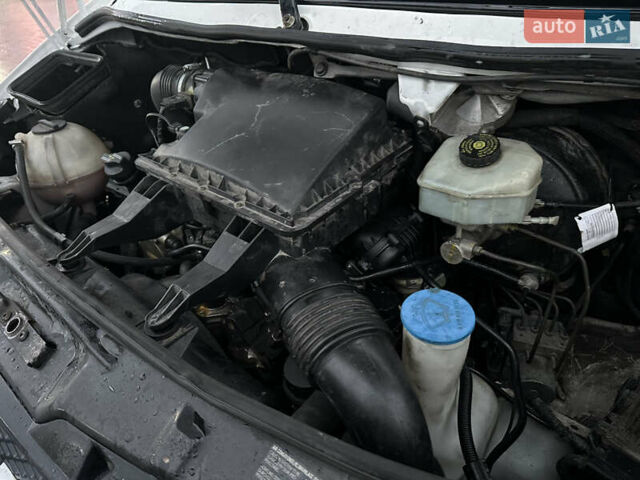 Белый Мерседес Sprinter, объемом двигателя 2.99 л и пробегом 317 тыс. км за 15400 $, фото 22 на Automoto.ua