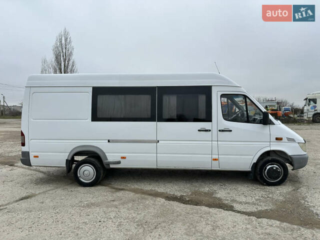 Белый Мерседес Sprinter, объемом двигателя 2.69 л и пробегом 316 тыс. км за 19700 $, фото 4 на Automoto.ua