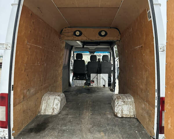Белый Мерседес Sprinter, объемом двигателя 2.69 л и пробегом 316 тыс. км за 19700 $, фото 12 на Automoto.ua