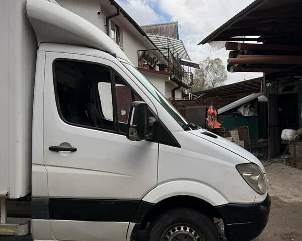 Мерседес Sprinter 2008 в Путиле на Automoto.ua Белый Мерседес Sprinter, объемом двигателя 2.15 л и пробегом 630 тыс. км за 15000 $, фото 6 на Automoto.ua
