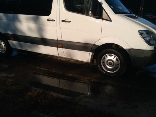 Белый Мерседес Sprinter, объемом двигателя 2.1 л и пробегом 307 тыс. км за 12000 $, фото 9 на Automoto.ua