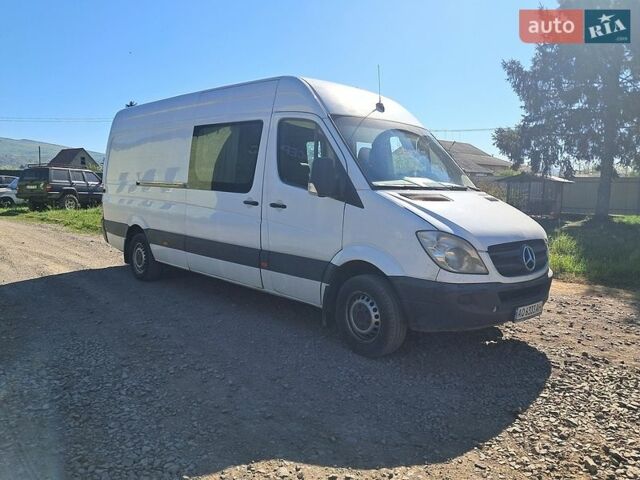 Белый Мерседес Sprinter, объемом двигателя 2.2 л и пробегом 574 тыс. км за 10200 $, фото 4 на Automoto.ua